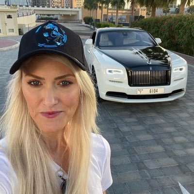 I’m a caring and honest lady I’m a billionaire I came from wealthy