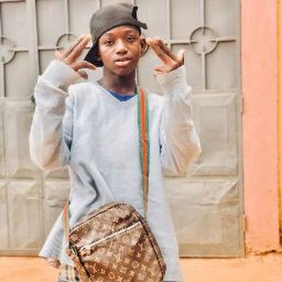 AmzaPercom64902's profile picture. 