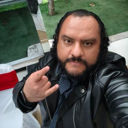 Mexican 🇲🇽/
41 years old/
Assistant Administrator 💻/
Videogamer 🎮/
MetalRocker 🤘/
Headbanger 🤘/
Band-Maid Fan 🎀