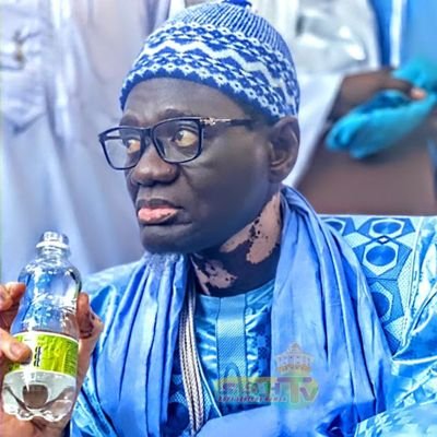 Ne te plains pas tout temps des épreuves qui t'accablent sois courageux et agit de telle sorte que les gens croient que tu ne manques de rien 🤍🙏🏿