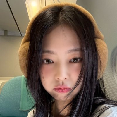 jenniedior_'s profile picture. 