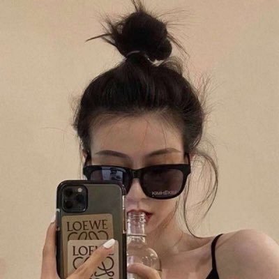 a1dUDF2AIESQ5's profile picture. singing with my soul with soft heart 🌙🌿🌞