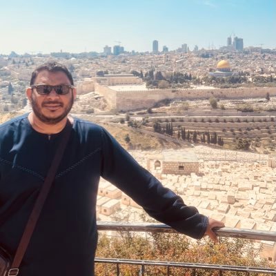 rizabdul7's profile picture. Technologist, Time traveller, History lover