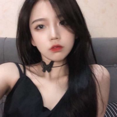 AJ6220jrYtfbI4's profile picture. drifting like clouds with sunset walks ✨☁️🧡