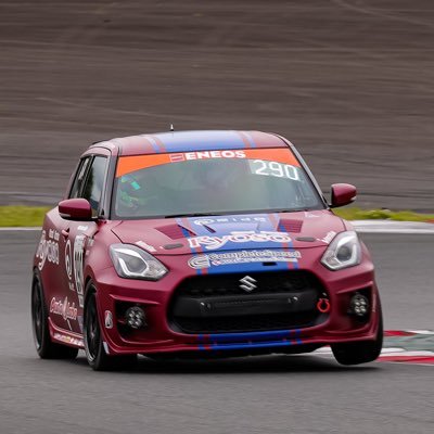 クルマとモータースポーツが大好きです。 富士スピードウェイをメインにサーキットでSuperGT、Super耐久などの写真も撮影してます。