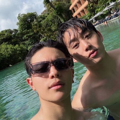 22 • ger/eng • williamest • perthsanta | armycarat