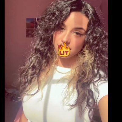 cry_my_name_'s profile picture. mudo de opinião todo dia discordo de mim mesma