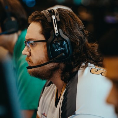 I build hot rods and occasionally play cod for @Rally_Esports