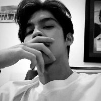 riko (@cvombu) 's Twitter Profile Photo riko (@cvombu) 's Twitter Profile Photo