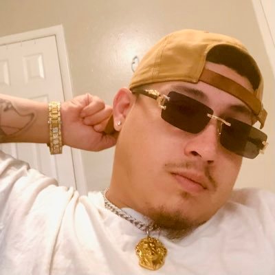 kinsmith6293's profile picture. zaddy