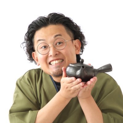 お茶芸人 / 日本茶検定2級 / しずチカ茶店「一茶」勤務 / 世界お茶まつり静岡お茶推し隊 / 茶氷ハンターK / Diggy-MO'吉 / numanz.shizuoka@gmail.com