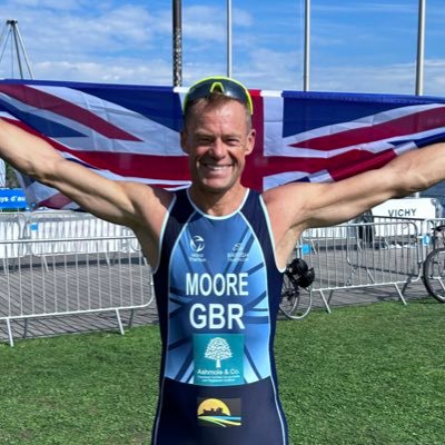 Father, son, brother, 🇬🇧 triathlete: caring about people & the world & trying to make life a bit better every day 🤗 ⚔️🏊♂️ 🚴♂️🏃♂️#trainhard