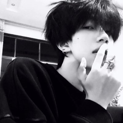 ropovin139698's profile picture. 