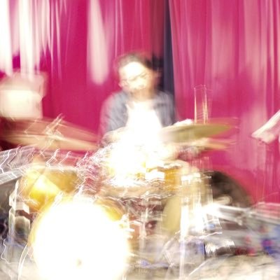 drummer. Eiko Ishibashi, Jim O'Rourke, Kafka's ibiki, NATSUMEN, Akira Sakata, and also work with many singers & music for theatre. ex.芸害