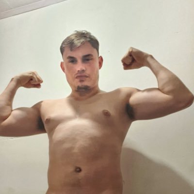 🔥 Actor porno gay | Versátil latino | 30 años 📍Colombia | 📬 Booking & collabs por DM 💦 Descúbreme en OnlyFans 👇