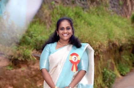 தேனி மாவட்ட மகளிர் அணி தலைமை, தமிழக வெற்றிக் கழகம்.
Fan girl of Thalapathy❤️💛❤️
Software Engineer | Program Developer