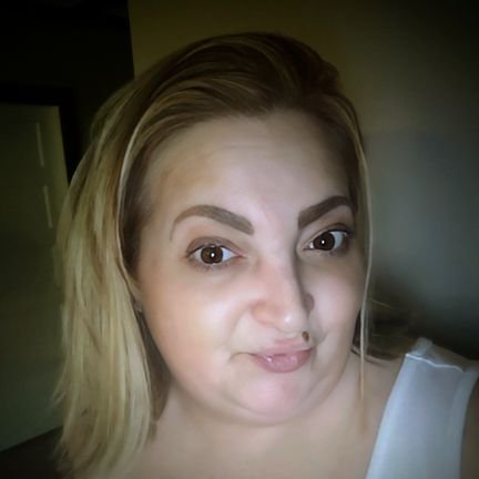 💁♀️㋡ just livin' life in this crazy 🤪 a*$ world🌎!☻ᥫ᭡✌︎ @marisa6579 #tweettweet🐦