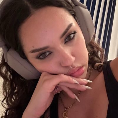 lotuscentt's profile picture. ♡ hu tao's gf | yumetwt | read extended bio