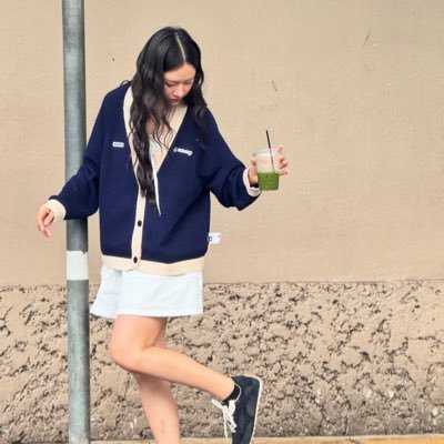 pinbuas's profile picture. nothing matters when we’re dancing.