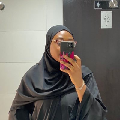 upcoming web dev👩💻, html | css | javascript | react. I also sell jewelries | https://t.co/iicow1EWwD
