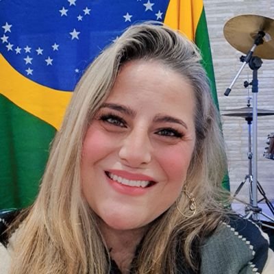 De Direita, Patriota com muito orgulho, Cristã, Pastora da Igreja Apostólica Dunamis, mãe da Carol, esposa do Agostinho ❤💛 Bolsonarista 🇧🇷