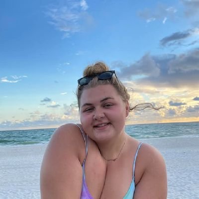 CLynn7648's profile picture. Too famous to chase, too fine to ignore.
Catch me if you can 😘.