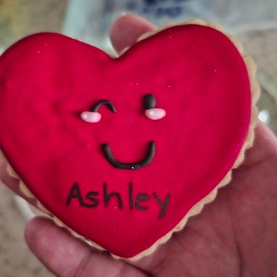 Ashleymeru's profile picture. Reader~Fangirl
In love with fictional characteres and books💛📚