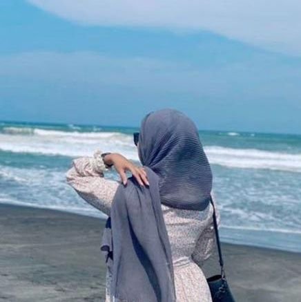 l_taha_313's profile picture. رهبر فقط سید علی ❤️