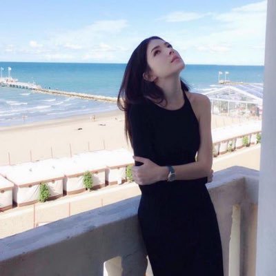 FbroEMTSo7zR7m's profile picture. blooming quietly with free spirit 🍃🌷🌸