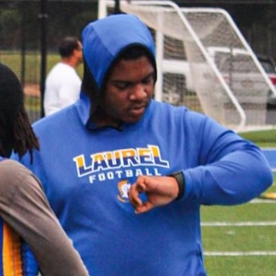 Mwen ka fè tout bagay atravè Kris la ki ranfòse m 🇭🇹🏈 JV Oline/Run Game coordinator Coach Laurel HS  Varsity Assistant Basketball Coach Bowie HS