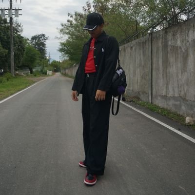 Est.2002 |📍SBMA 🎢 be brave & take risks | 📸 photography enthusiast | 🗺 wanderer | ♏ Scorpio |