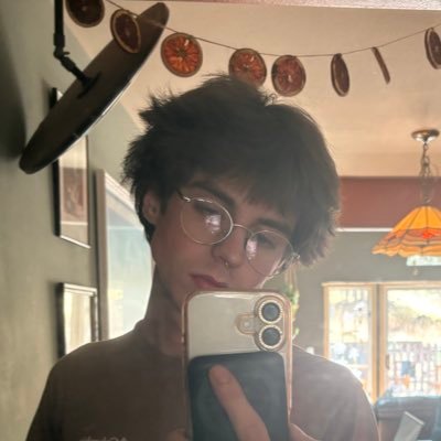 19 year old. hmu lol. dms open, new account #twink Venmo @MaxJ161616