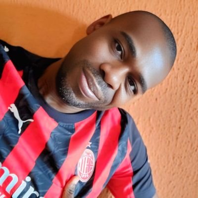 Became a Milanista at age 12
💪🇳🇬 🇺🇸
♥️ACMilan💯
🐐Messi
☆Ibrahimovic
I STAND WITH 🇺🇦