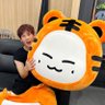 HoneyRynie's profile picture. ❤️‍🔥꿀프❤️‍🔥Dedicated my life to Joohoney🐯주 The 왕🐯주헌 The KING! ทวิต/รีเยอะจนน่ารำคาญ อ่านแปลที่นี่ 👉🏻@MXCIVXVI 🦅เผลอปันใจให้ LiuYuning ซะละ