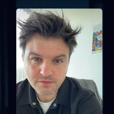 Proviseur adjoint au LP Gabriel Péri, Toulouse (31)➖ Ex- Principal adjoint à Bessières (31)➖Ex-professeur d’Anglais au collège Pierre et Marie Curie, Dreux (28)