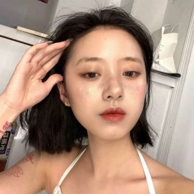 XjWB9gULot5Fzl's profile picture. spreading kindness with deep thoughts ✨🎐🕊️