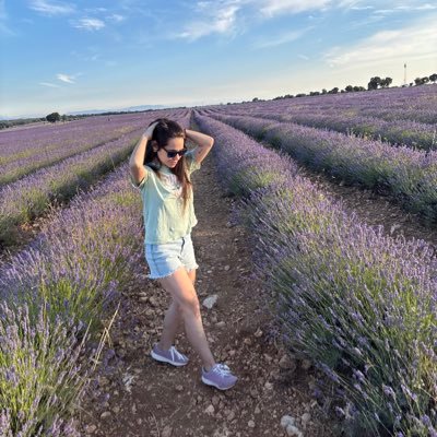 🚩MariEL-no María-no Mariela🇻🇪🇪🇸Productora informativa 🌎🦁🚨Tuits/RT personales 🫶🏻Me gusta📖✍🏻🎬 💃🏻🧘🏻♀️⚾️ 🦁Caraquista 🐍Slytherin~Always