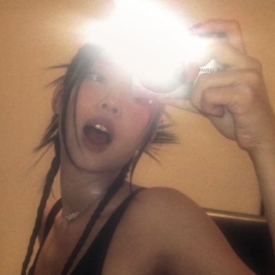 sarinhasardinha's profile picture. ⌗𝐅𝐎𝐑𝐙𝐀 𝐅𝐄𝐑𝐑𝐀𝐑𝐈 {🏁} | !¡fev7.bed ♒︎ | ❝𝒰ma luz que abraça uma sombra nunca se perderà na escuridão.❝