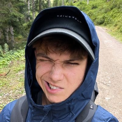 adam_kurfurst's profile picture. Redaktor https://t.co/VnSVj4CbP5📱
Milovník technologií👨‍💻
Telefony, gadgety, nositelná elektronika💙
Sem tam exkluzivní info s předstihem⚠️
aka kurfytech🤺