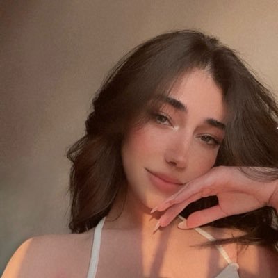 itsyamiin's profile picture. 🧚🏻‍♀️