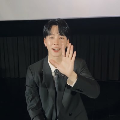 butterN20's profile picture. ลูกชายชื่อวอร์ ลูกเขยชื่อหยิ่น🐻🐵#หยิ่นวอร์ #พนว #มัมหมีของพี่วอร์ #วอร์ชอบก่อน #warwanarat #yinyin_anw #yinwar