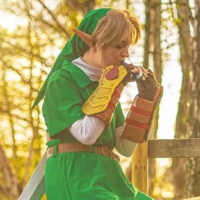 Actor, cosplayer and huge Legend of Zelda fan! 💚💙 Ava Max Enthusiast and Aerti Enjoyer (She/Her) 🇬🇧🏳️🌈