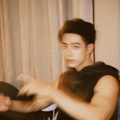 breadmilee's profile picture. If we die, we die together