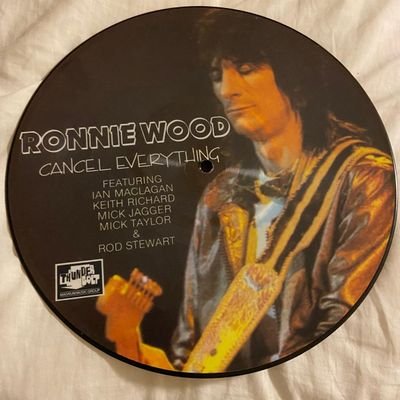 ramonmf13's profile picture. Claro que me exijo y que me quiero bien y, a donde voy, me fijo pa' no dar traspiés.