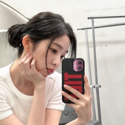 cozyamuse's profile picture. 