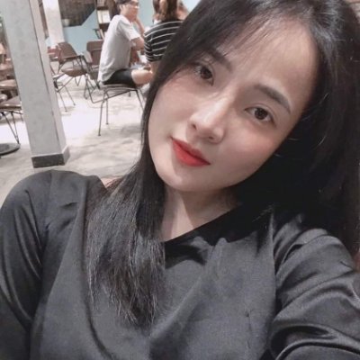 CarolineBr82849's profile picture. 