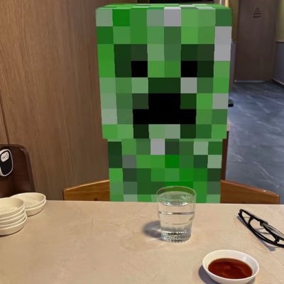 lov7_m's profile picture. 실물이 조금 많이 다른 편.