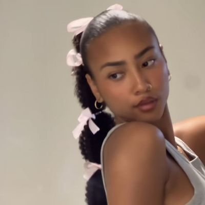 pinklemonadeon's profile picture. ela/dela. fan account