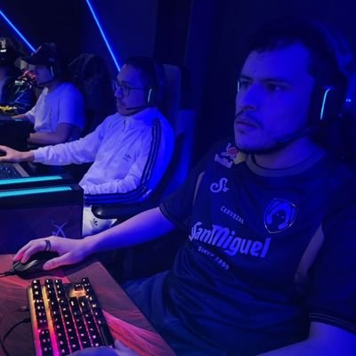 Estudié comunicación, jugué mucho lol, y ahora juego mucho wow.
Si
https://t.co/5xpkeM49Le