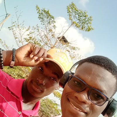 *Adjinda Kayodé* est un jeune étudiant passionné de *génie civil*, engagé dans la construction d’un avenir meilleur pour l’Afrique. Curieux et déterminé....